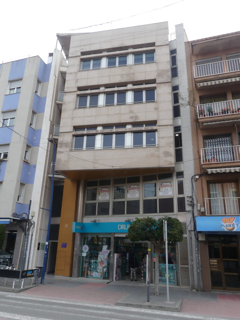 Oficinas y despachos en el centro de Benicarló. Alquiler y venta.
