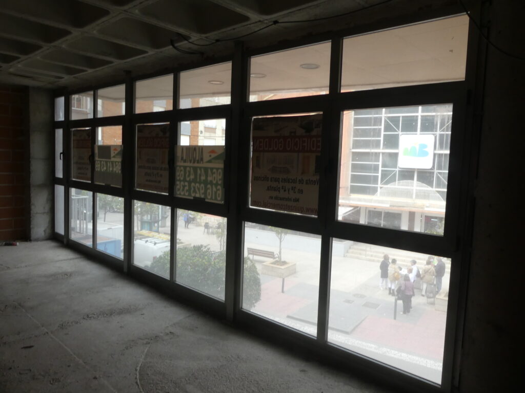 Frontal con vistas al Mercado Central de Benicarló